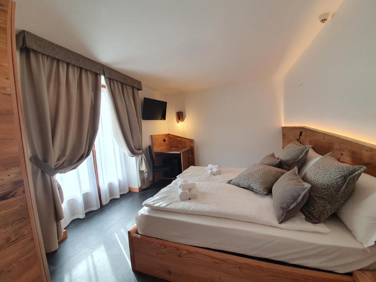 Hotel Pezzotti Pellizzano Ngoại thất bức ảnh