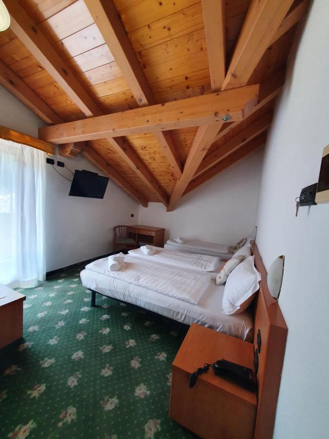 Hotel Pezzotti Pellizzano Ngoại thất bức ảnh