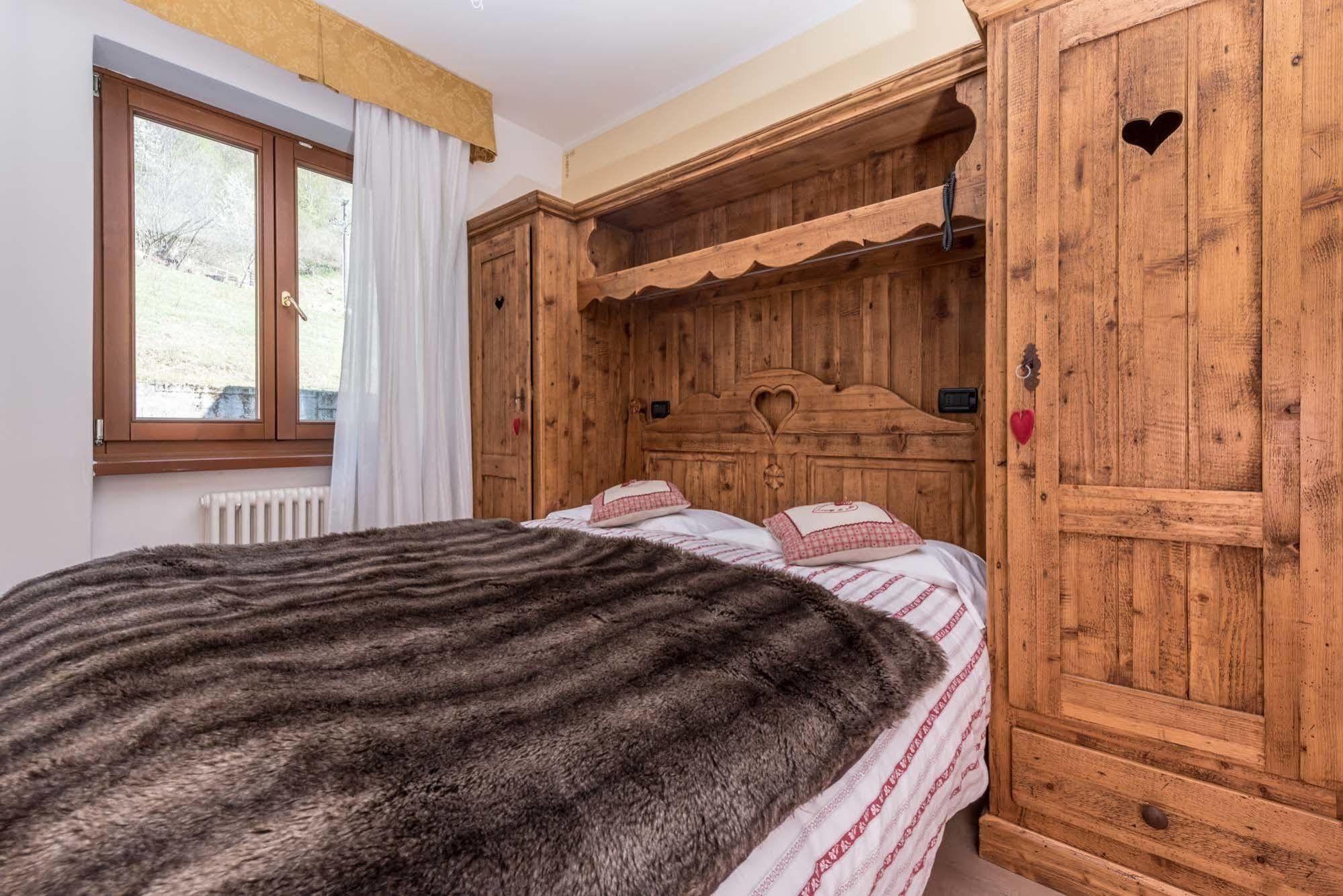Hotel Pezzotti Pellizzano Ngoại thất bức ảnh