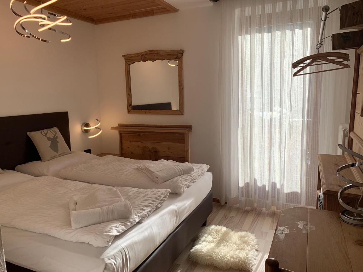 Hotel Pezzotti Pellizzano Ngoại thất bức ảnh