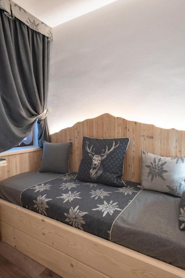 Hotel Pezzotti Pellizzano Ngoại thất bức ảnh